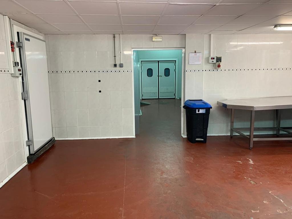WAREHOUSE WITH COLD ROOMS FOR SALE OR RENT OP BUY IN P. OLIVERAL RIBA ROJA DE TURIA