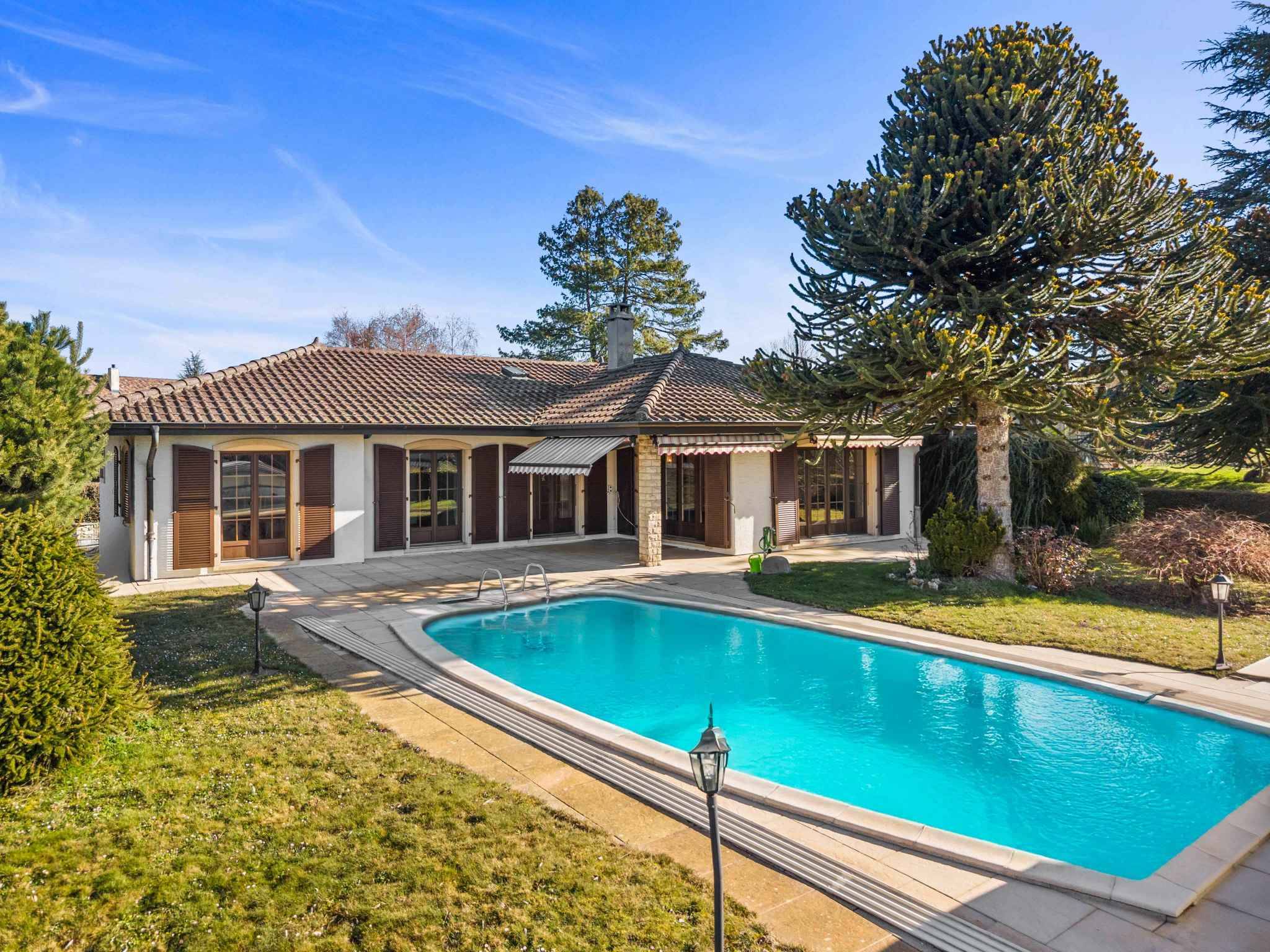 Luxury family property in a privileged environment in Sullens