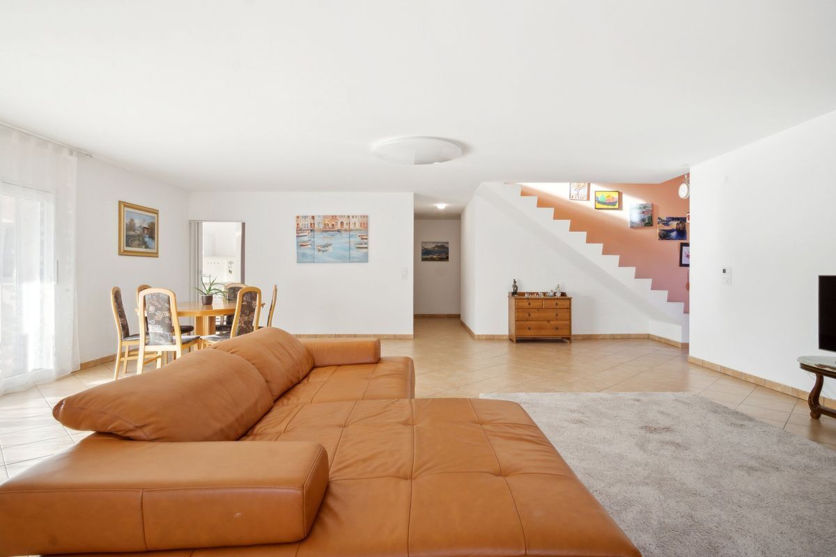 Large modern villa for sale in Bassecourt