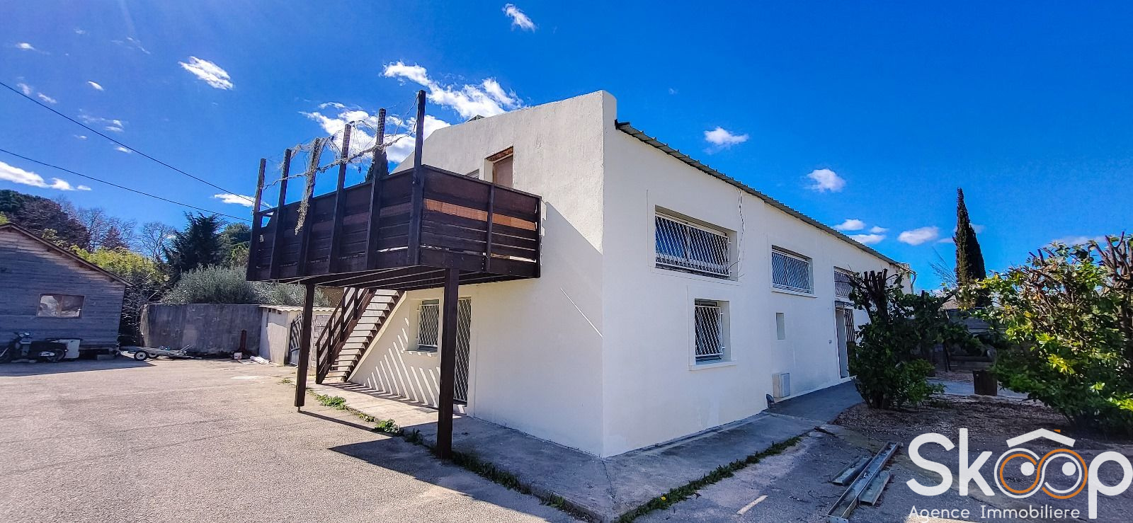 FOR SALE COMMERCIAL WALLS MARGUERITTES (30320)