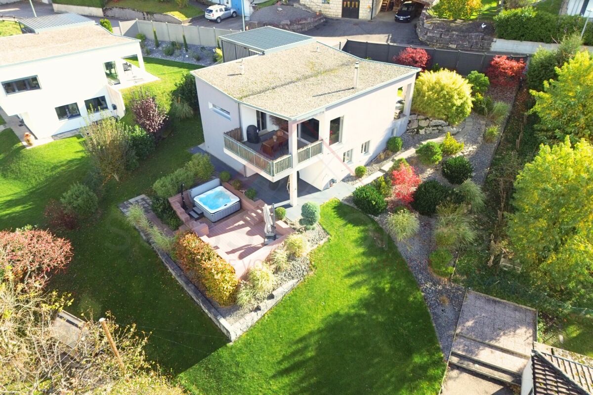 Bassecourt - Detached villa 2009 (146 m²) with jacuzzi, 2 terraces and panoramic views of the valley