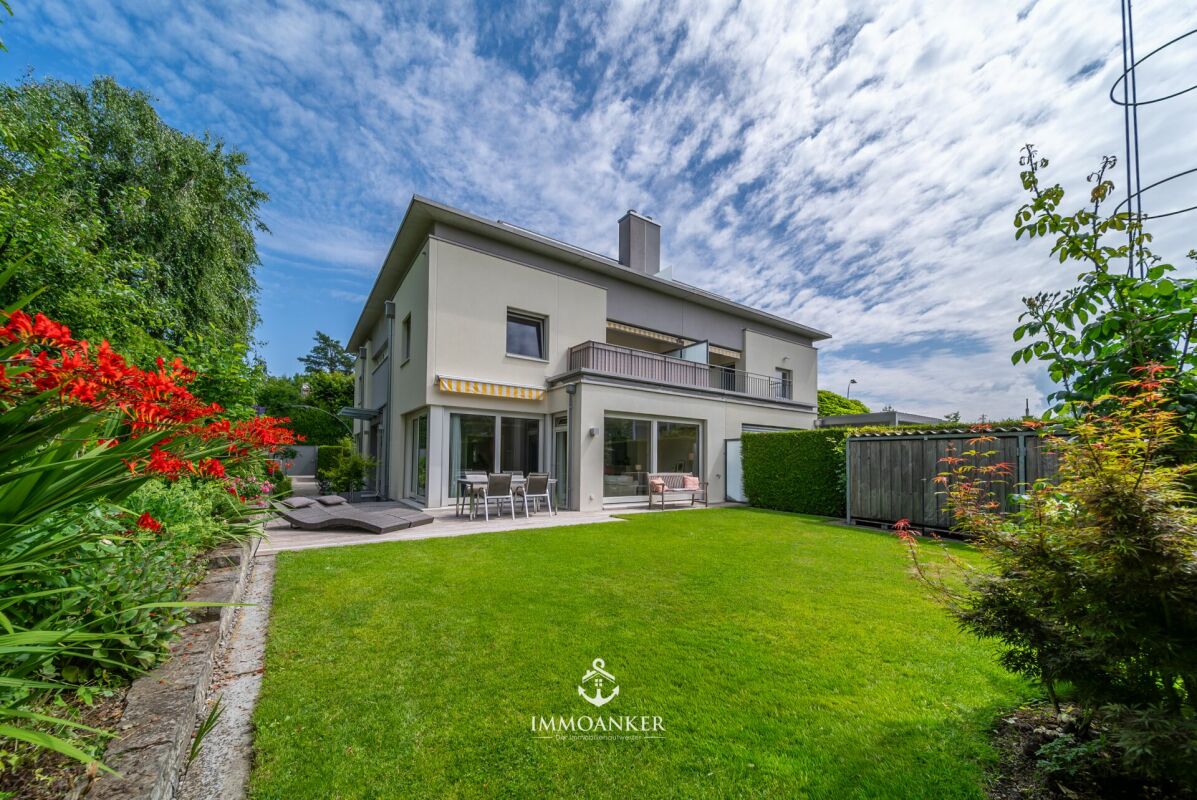 Urban living comfort meets private oasis of well-being