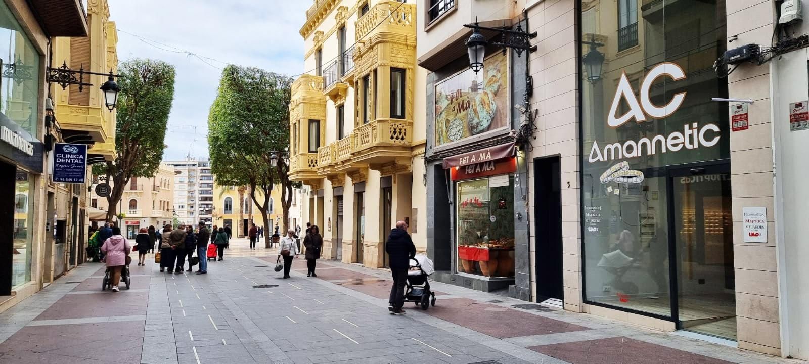 Commercial for sale in Elche, Spain