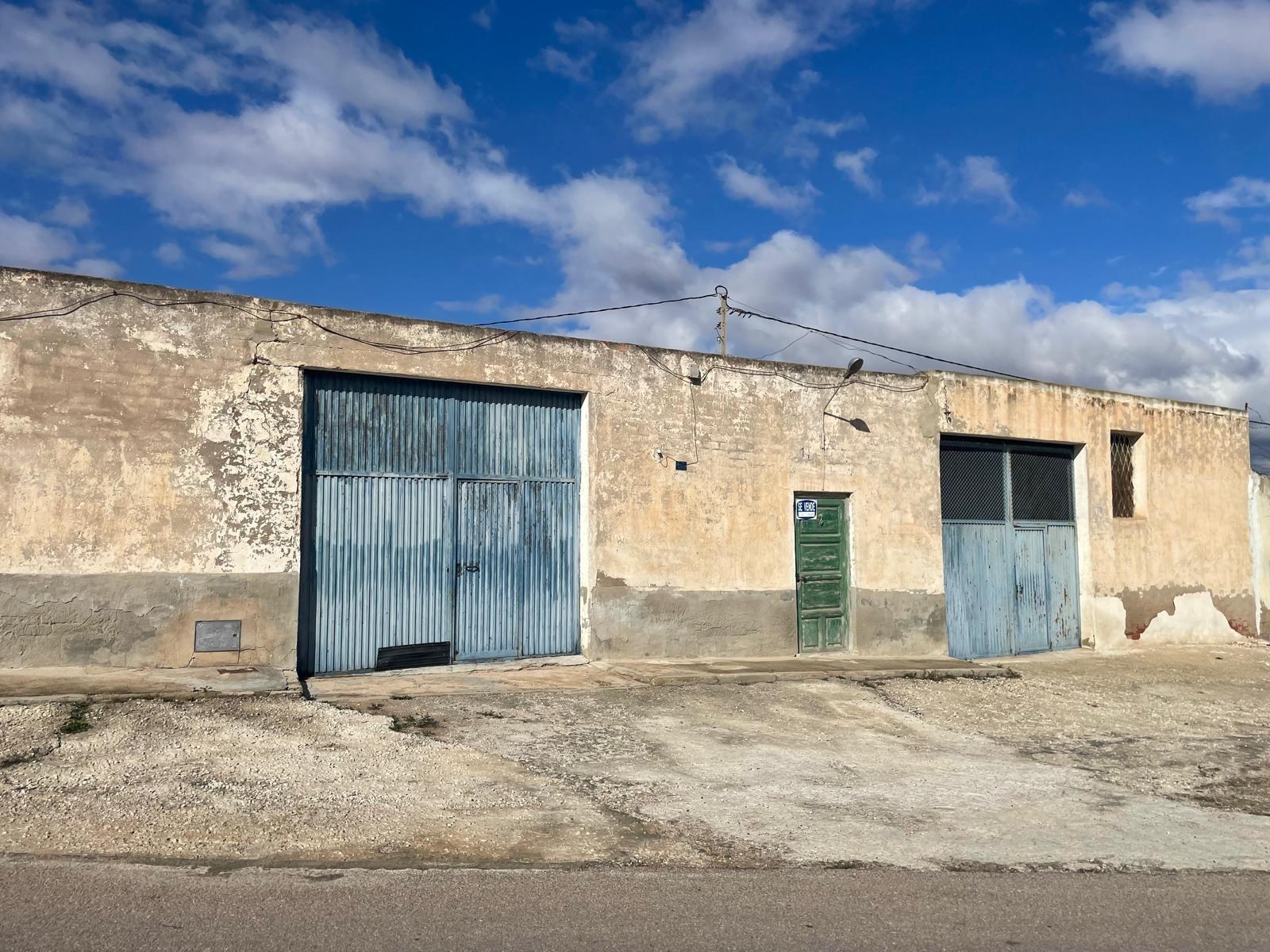 WAREHOUSE FOR SALE IN ASPE