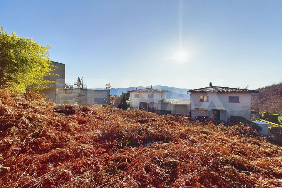 Bauland in Cademario mit offener Aussicht