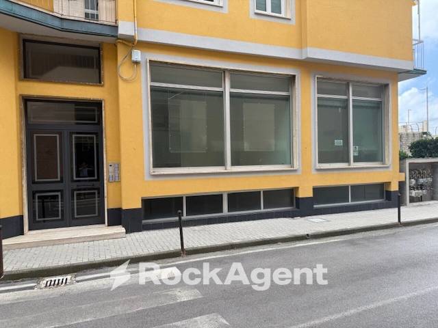 Building for sale, Piazza Del Popolo, 1 (Deiva Marina, Italy)