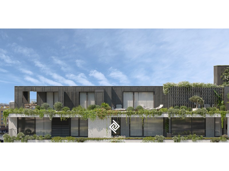 Luxury 5-bedroom apartment in Porto