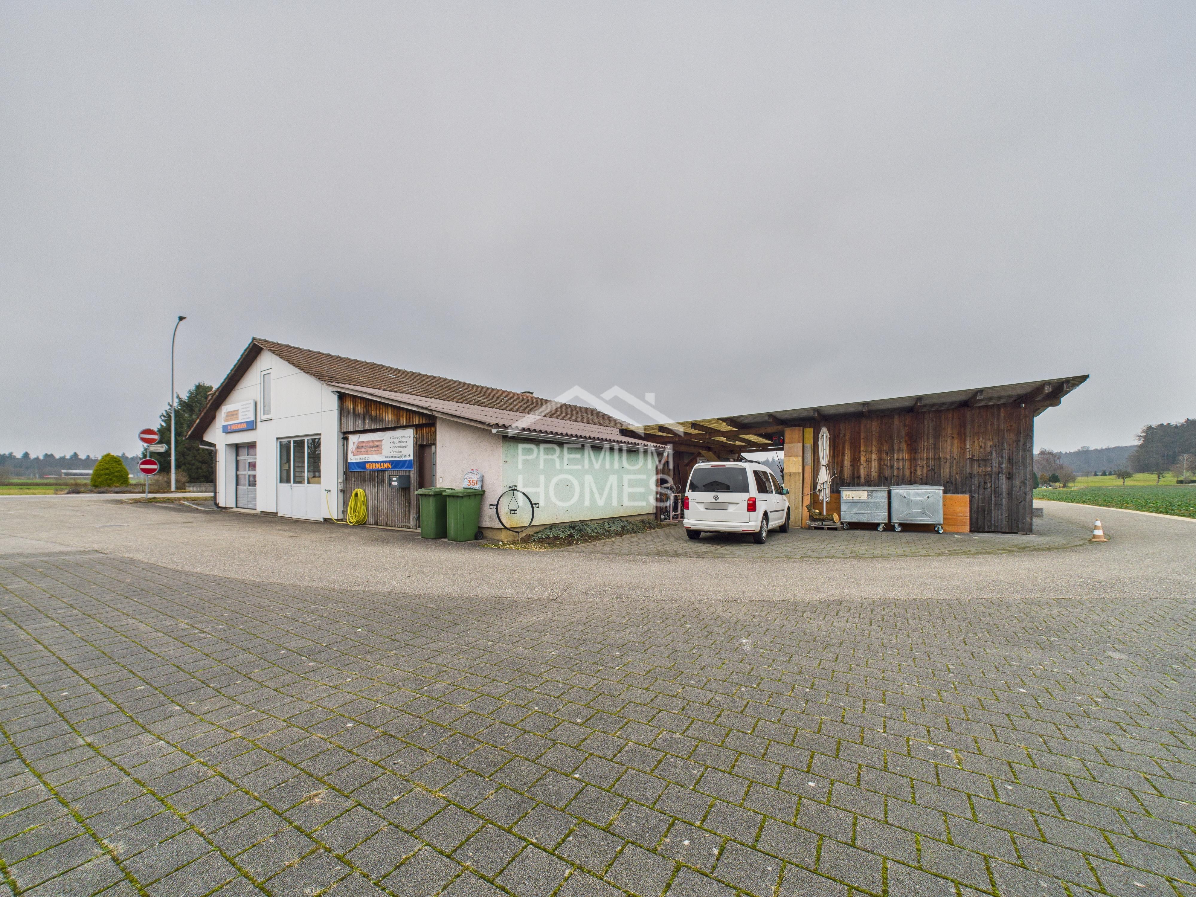 Rare combination of commercial and residential