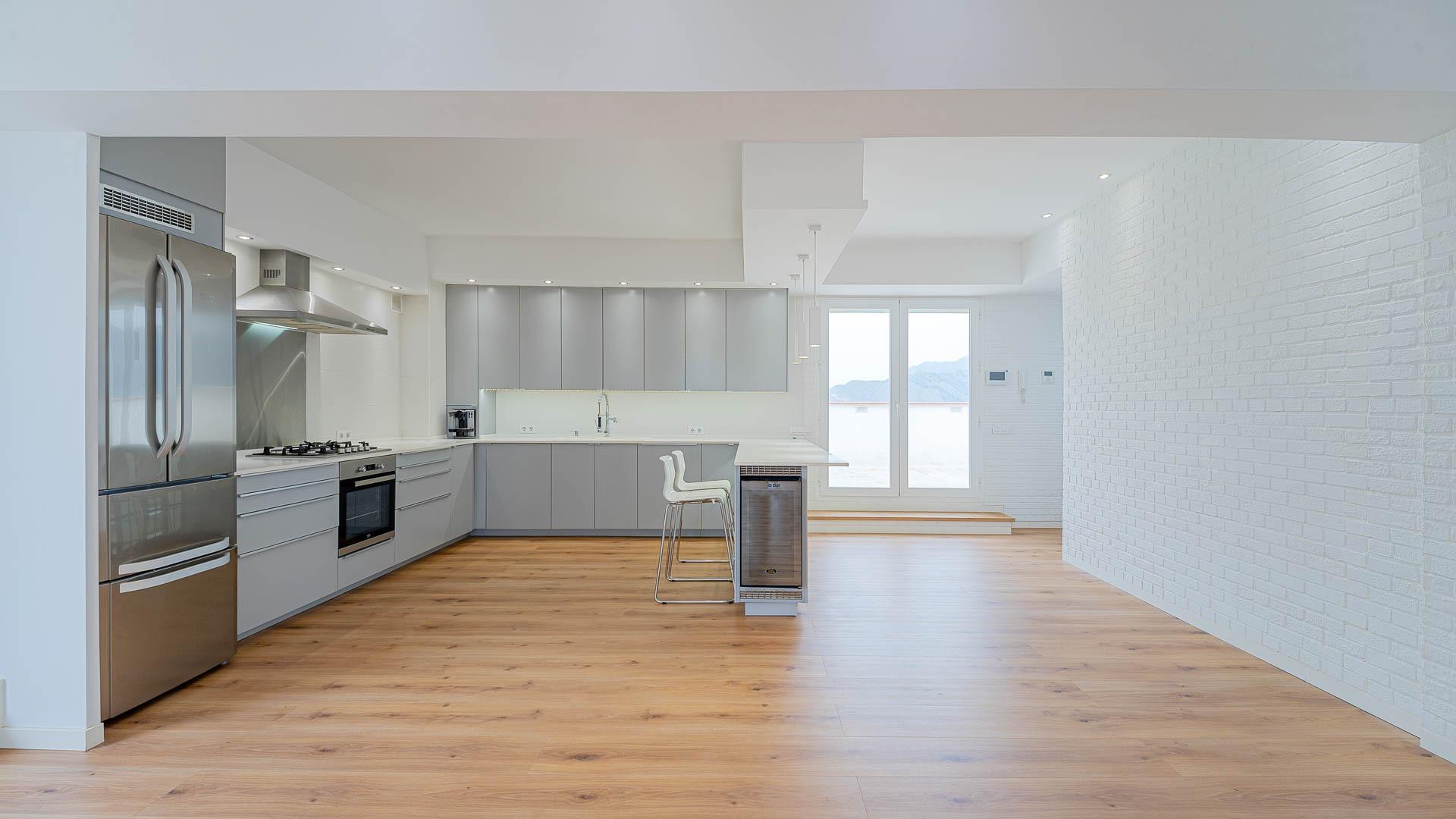 Spectacular renovated 5-bedroom penthouse with private solarium and private lift in Orihuela