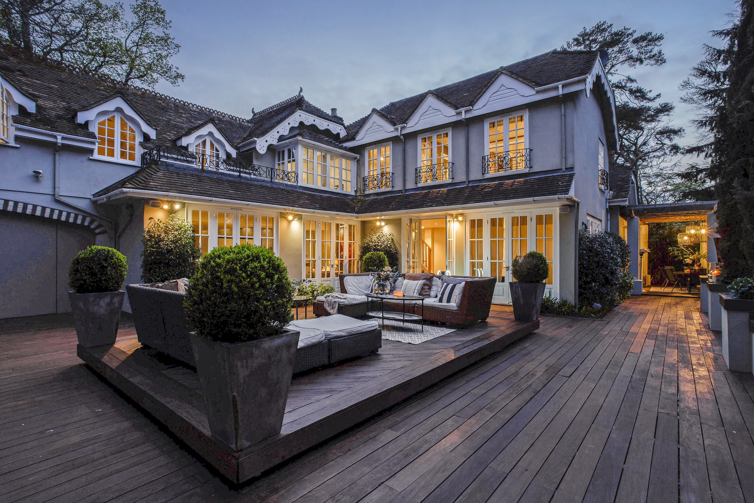 The Coach House: a stunning contemporary retreat in Sunninghill