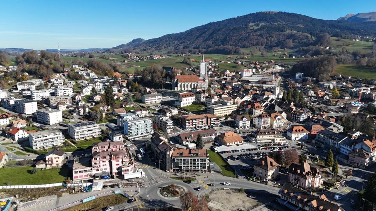 Premises with window in the city centre