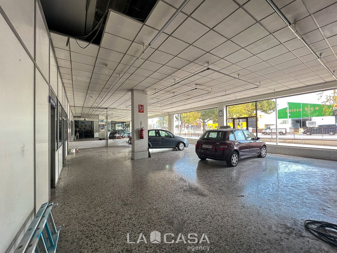 Commercial for sale in Castelldefels, Spain