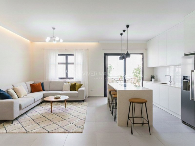 Excellent Location in the centre of Costa da Caparica