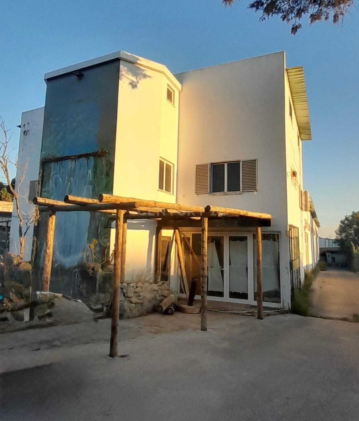 Prime Warehouse in Alcabideche, Cascais - €3,690,000