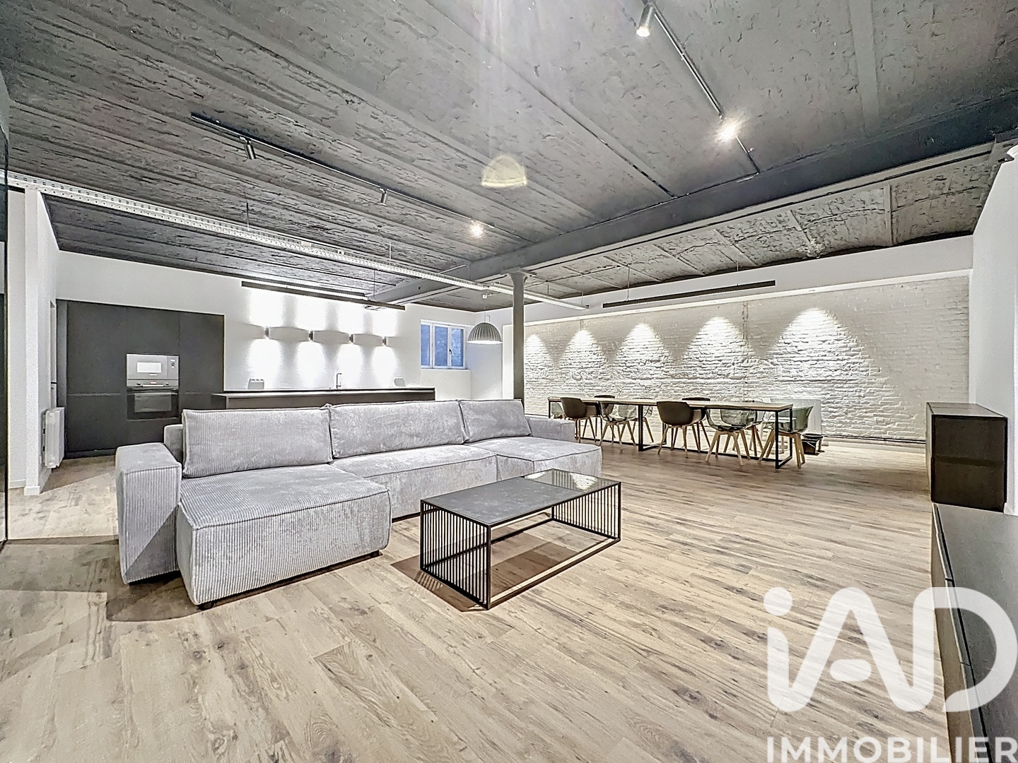 Building for sale in Roubaix, France