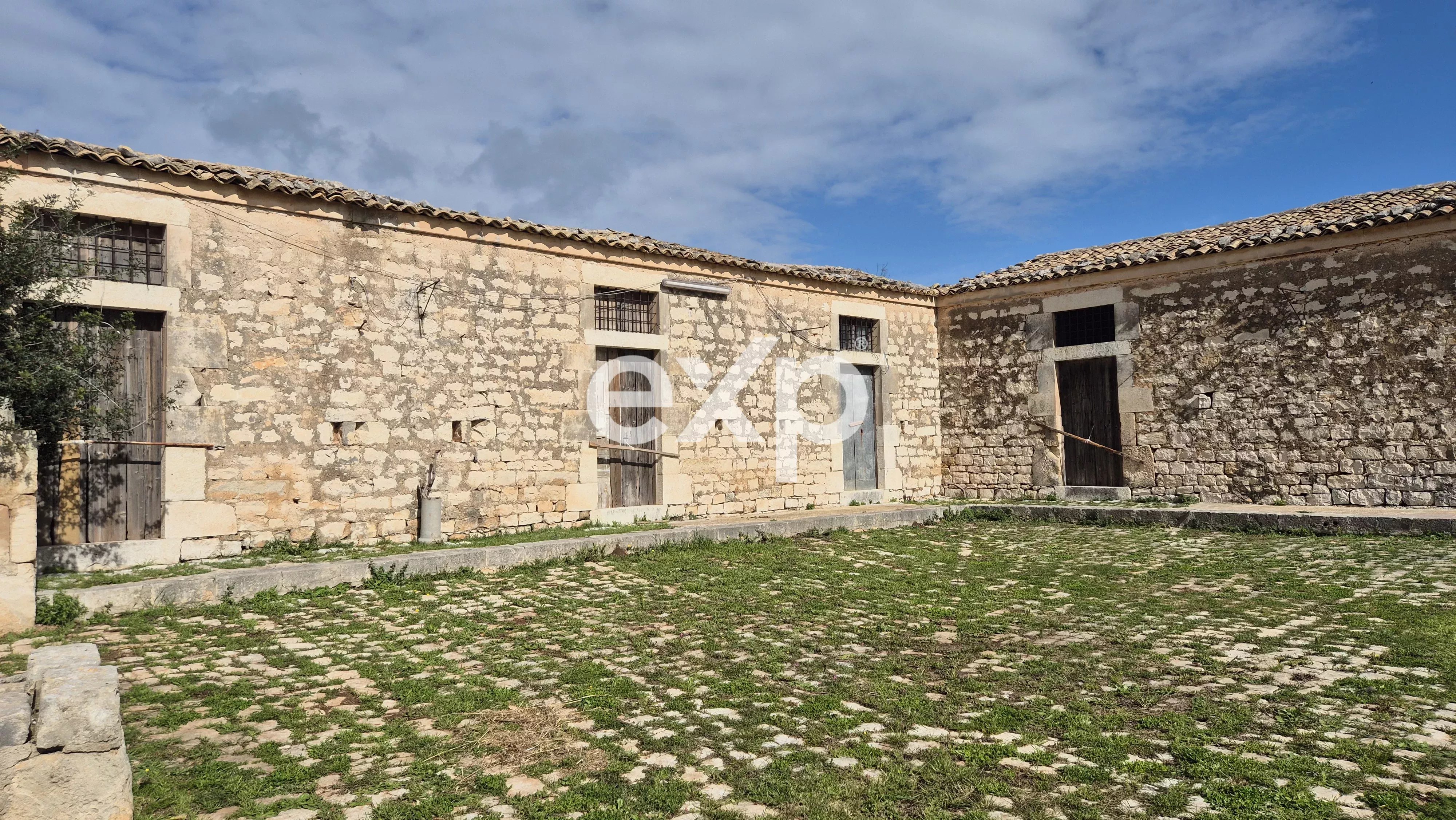 Authentic Sicilian Masseria with Sea View
