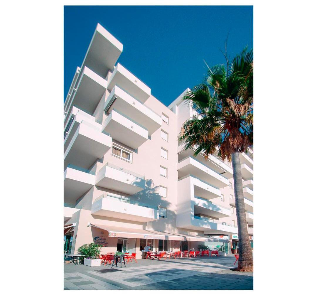 AWARD WINNING LUXURY REAL ESTATE AGENCY, INVESTMENT OPPORTUNITY