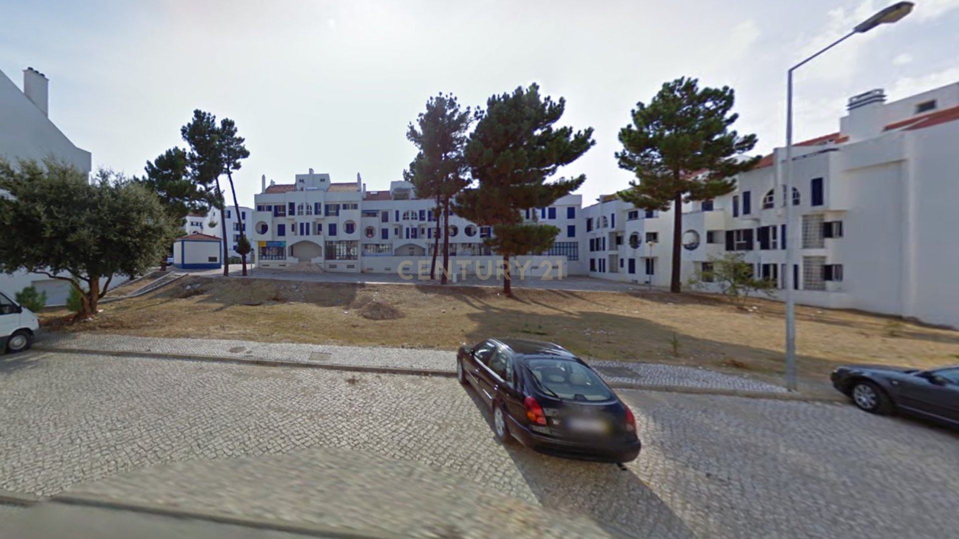 PLOT FOR CONSTRUCTION BUILDING 3 FLOORS + CAVE