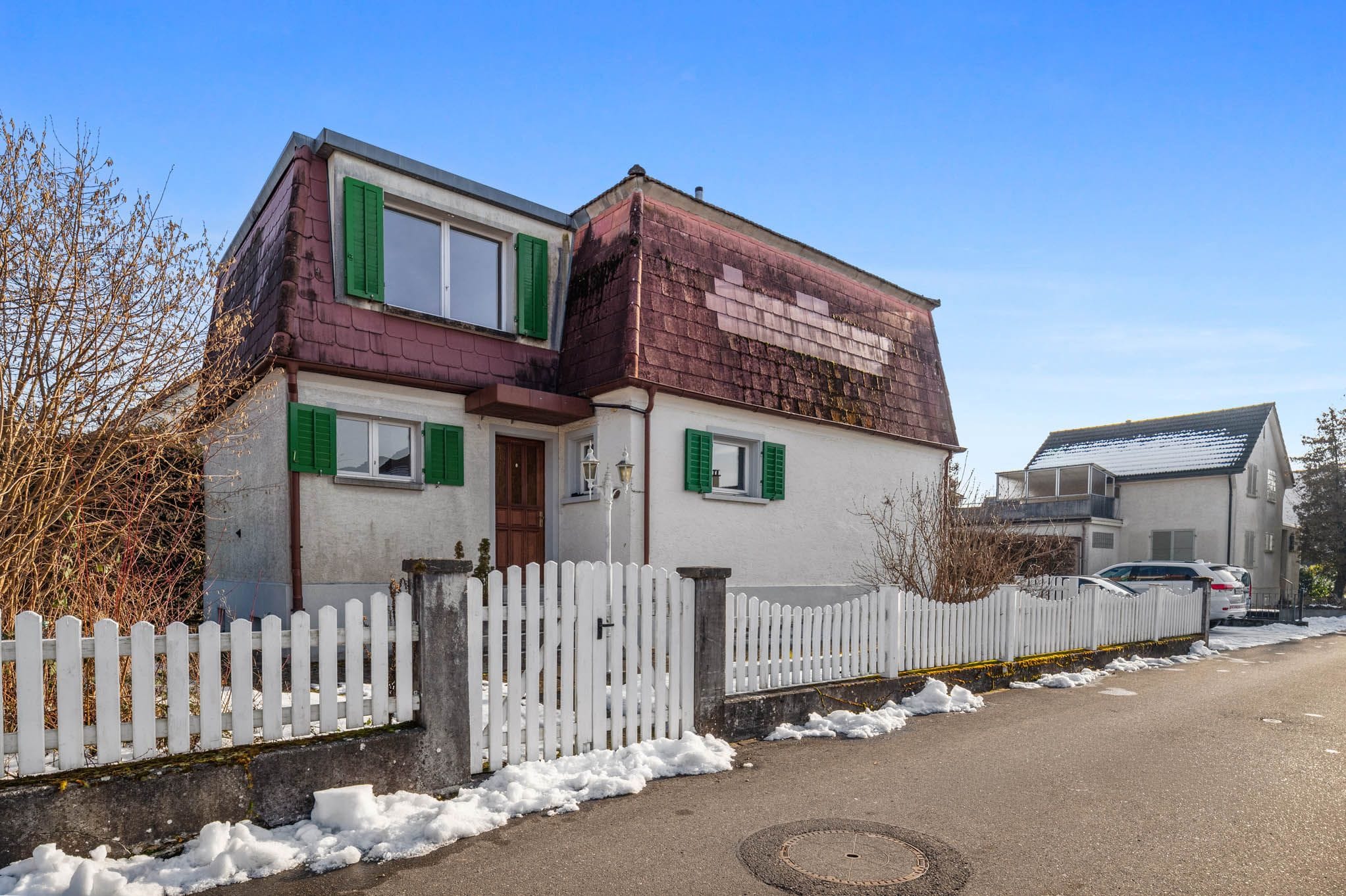 5-room single-family home with building reserve and garden for sale in Wohlen