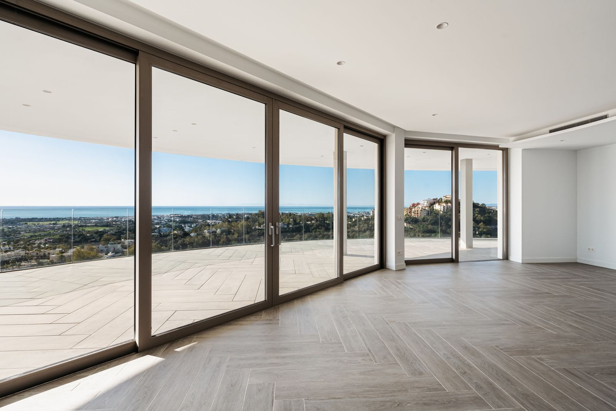 Condo for sale in Benahavís, Spain