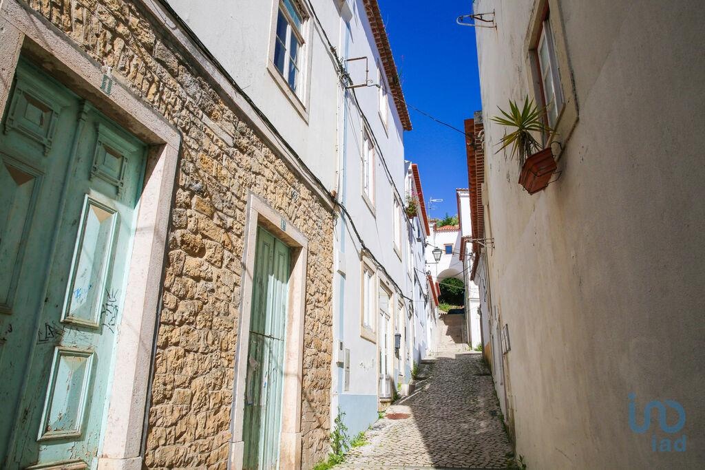 Building T6 in Santa Maria, São Pedro E Matacães of 186.00 m²