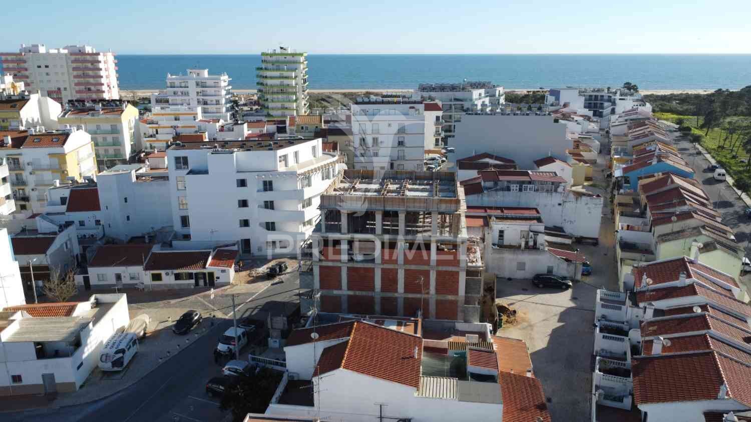 2 bedroom duplex in Monte Gordo, 250 mts from the beach
