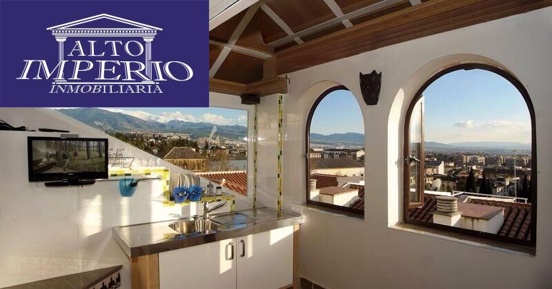 Building for sale next to the Alhambra