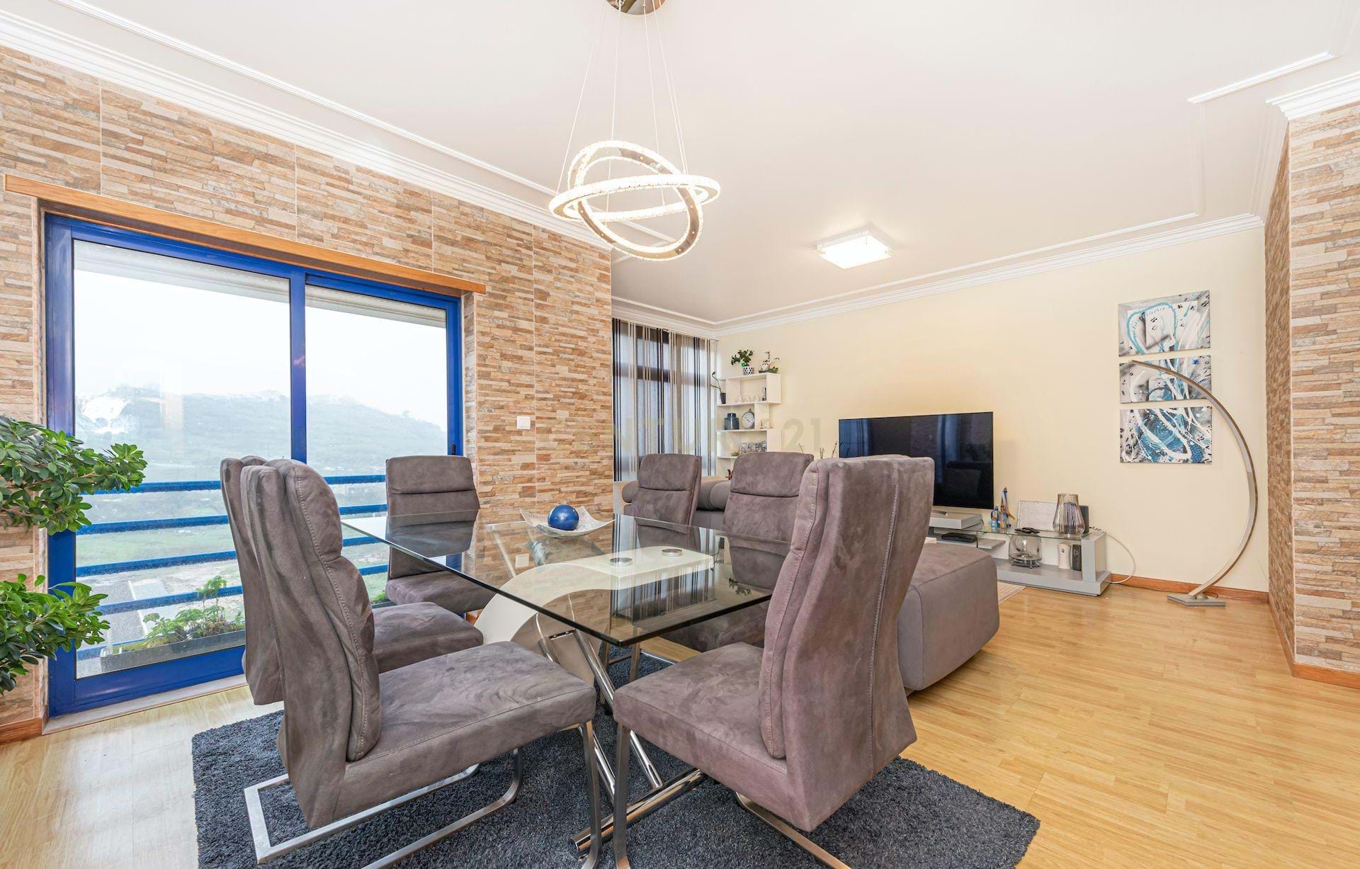 Charming 3-Bedroom Home in Falagueira, Amadora