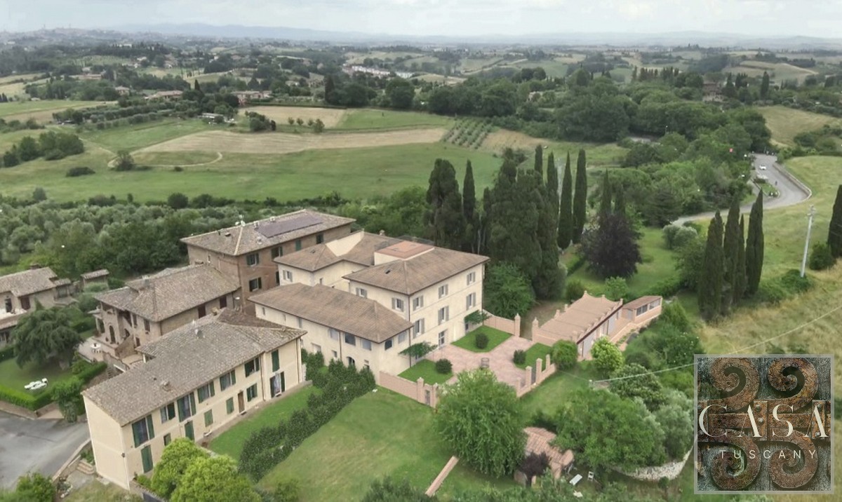 Newly Restored Apartments in a Villa near Siena