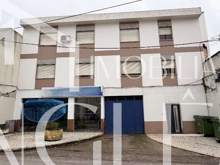 Building for sale, Santarém, Santarém (Marvila), Santa Iria da Ribeira de Santarém, Santarém (São Salvador) e Santarém (São Nico…