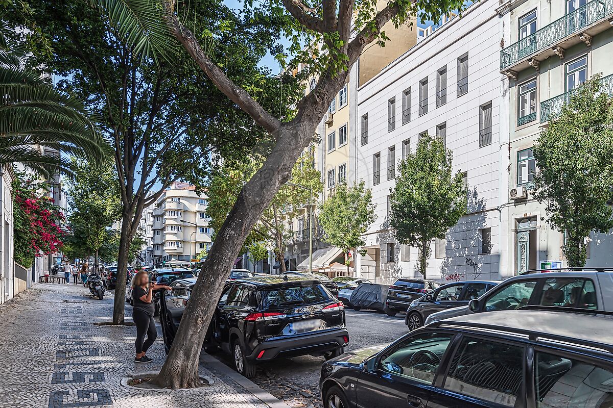 Building for sale in Lisbon, Portugal