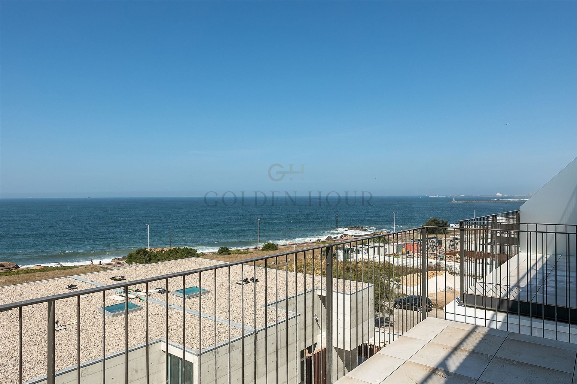 Condo for sale, Porto, Vila Nova de Gaia, Canidelo, Portugal (Vila Nova de Gaia, Portugal)