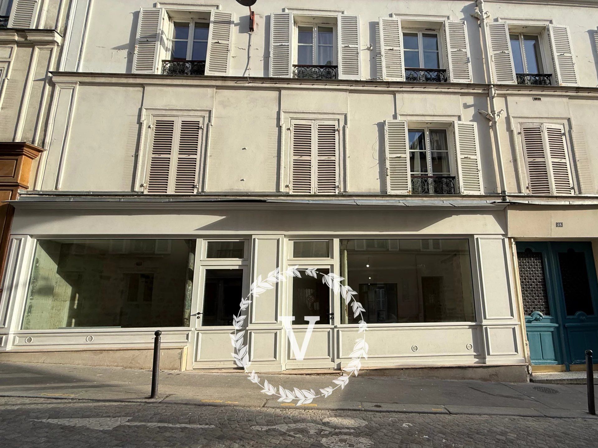 Commercial for sale in Paris, France