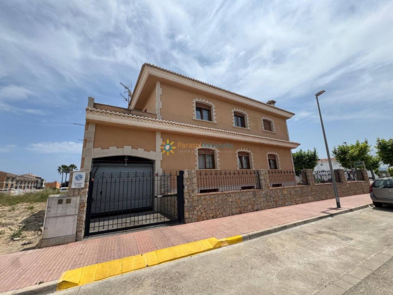 Villa for sale in Piles