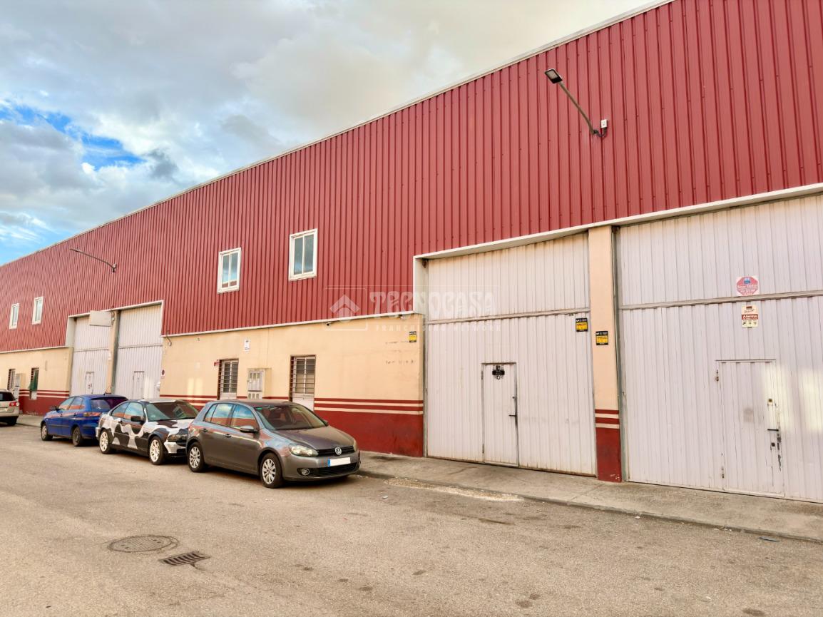 Building for sale in Cabanillas del Campo, Spain