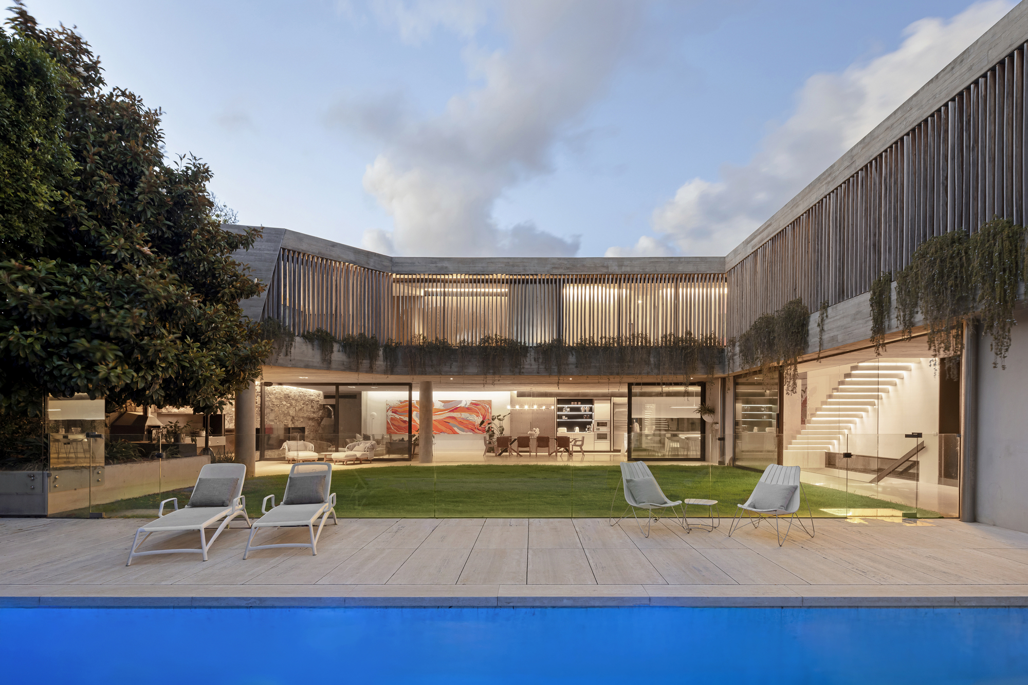 A Once in a Generation Iconic Elwood Masterpiece