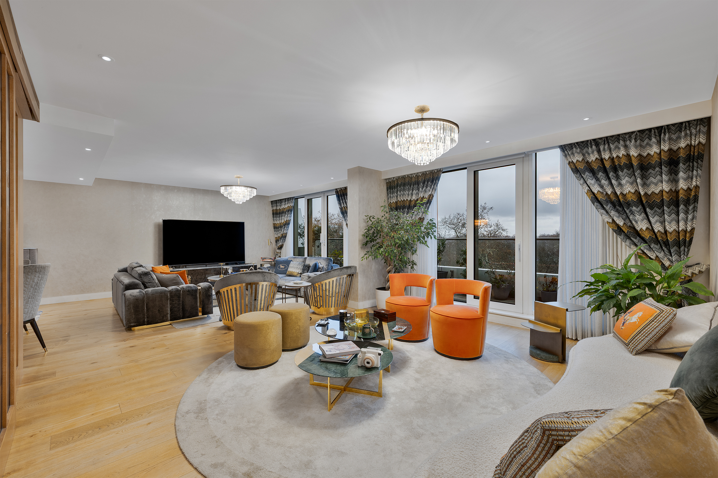 A Lateral Four-Bedroom Apartment in Nine Elms Development