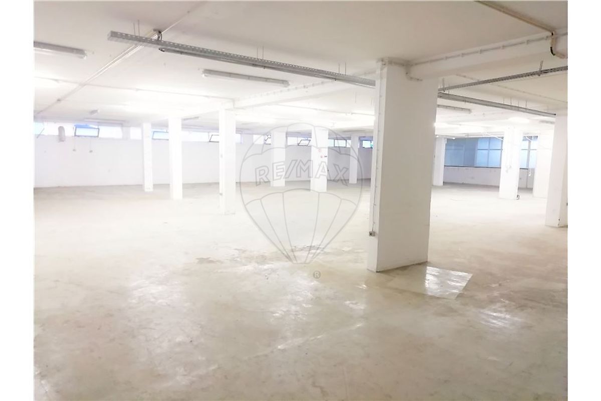 Commercial for sale in Viseu, Portugal