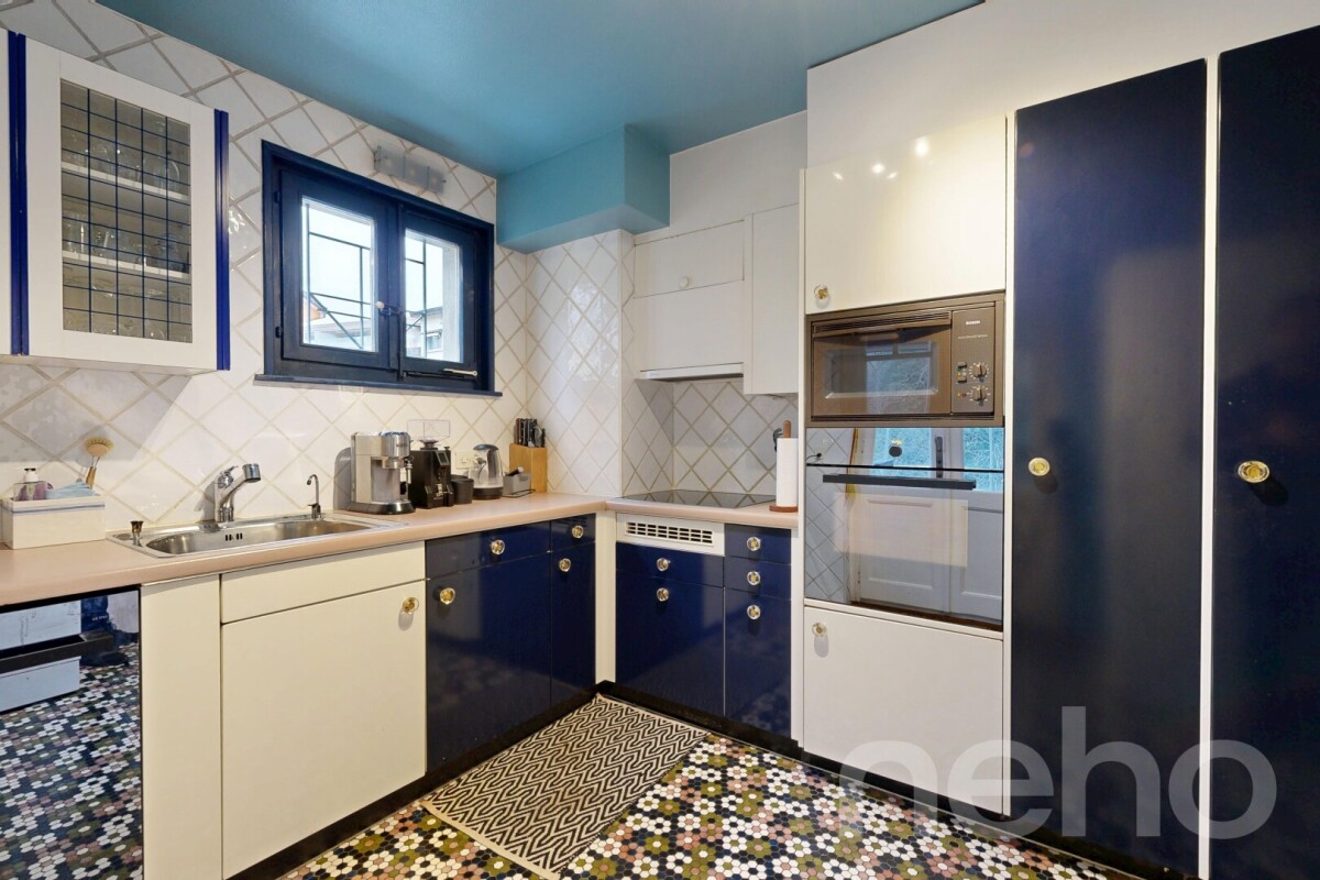 House with high potential in the centre of Morges and independent housing