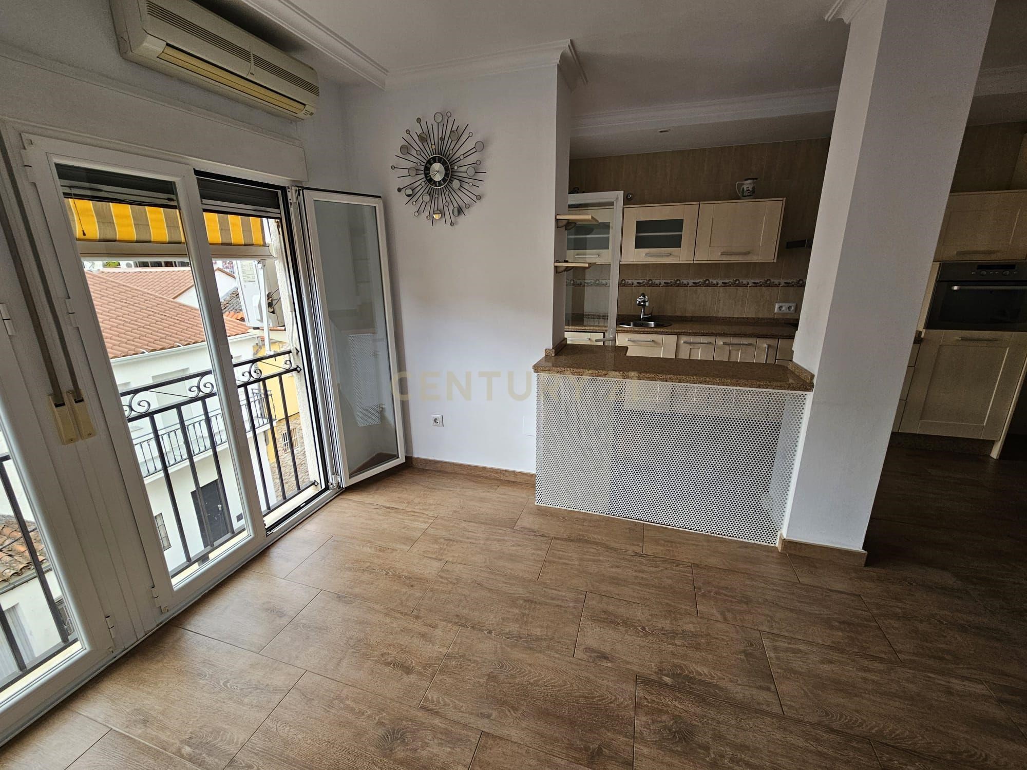 OPPORTUNITY! Fully Renovated Apartment in Plasencia City Centre – Modern, Cosy and Bright