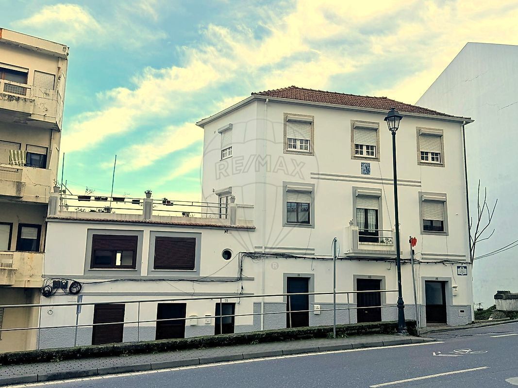 Building for sale in Covilhã, Portugal