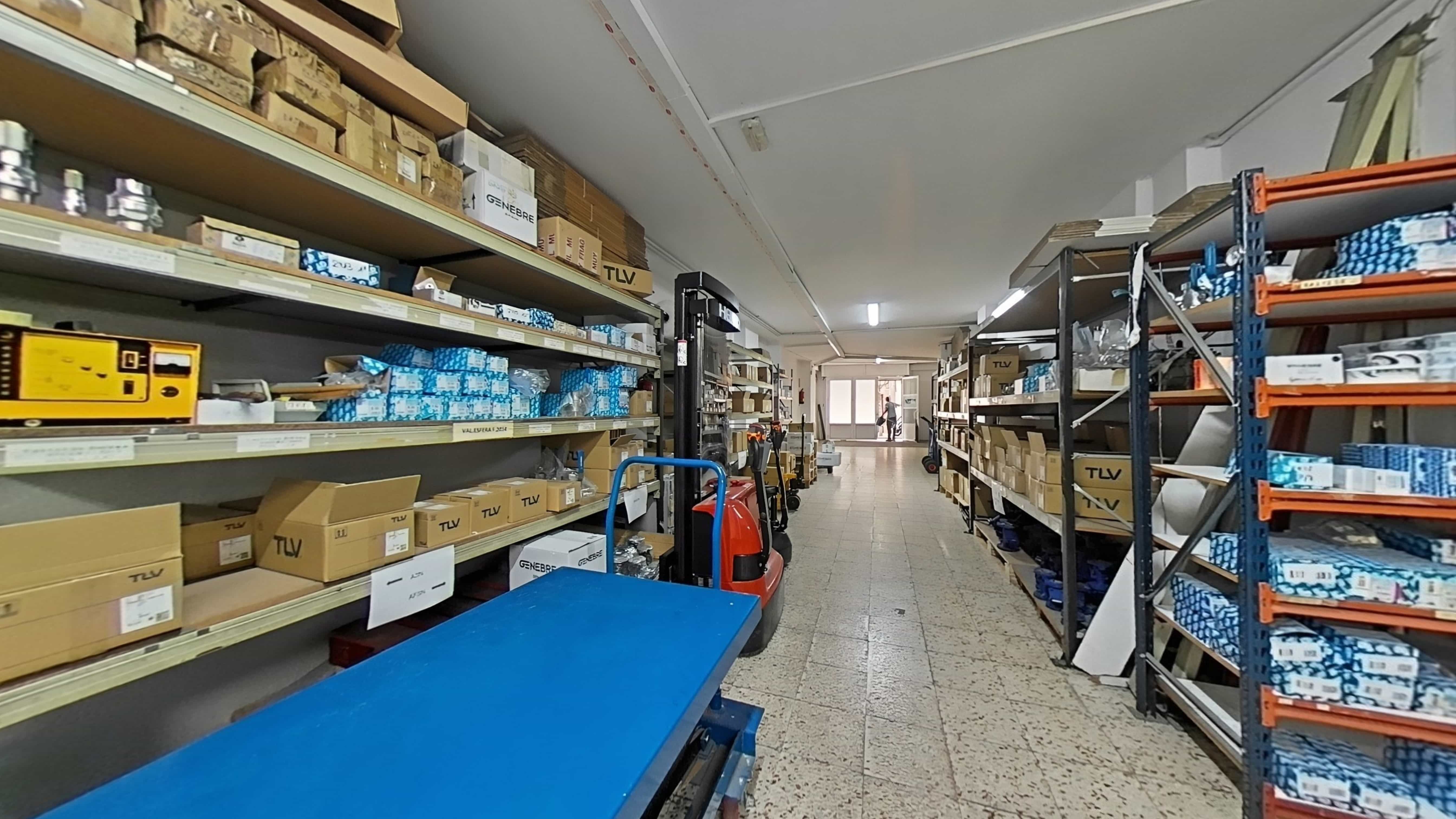 Commercial for sale in L'Hospitalet de Llobregat, Spain