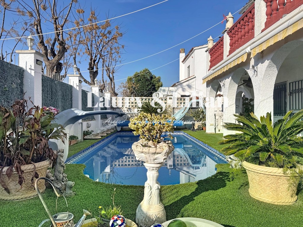 House-Villa For sell in Empuriabrava in Girona