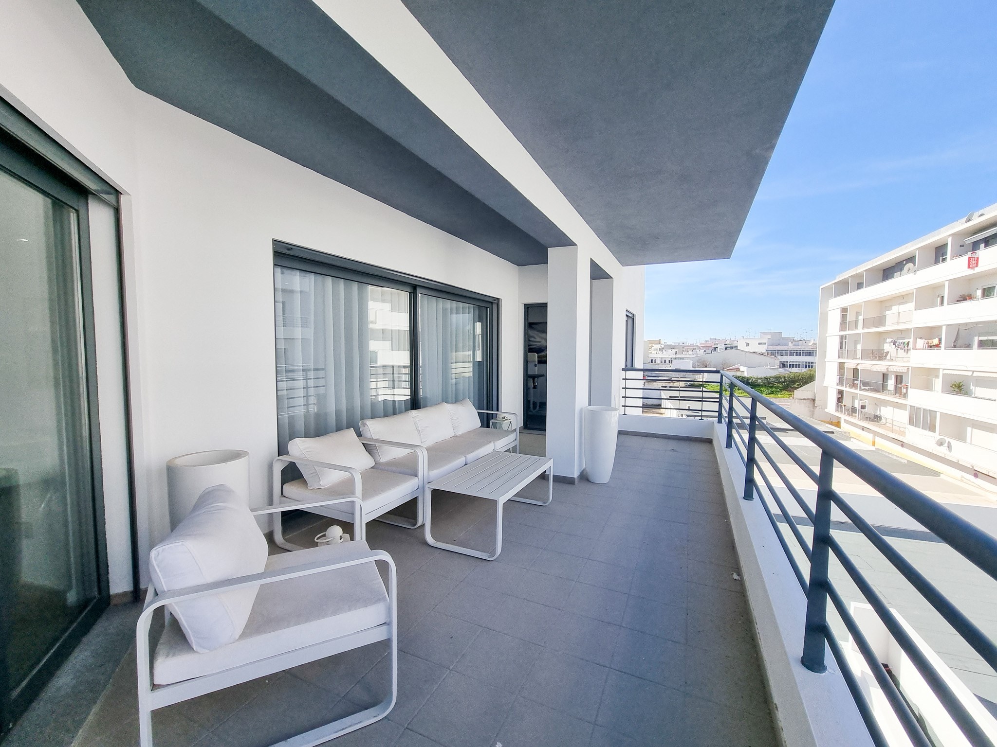 3 bedroom apartment with pool, garden and parking in Olhão | New Construction