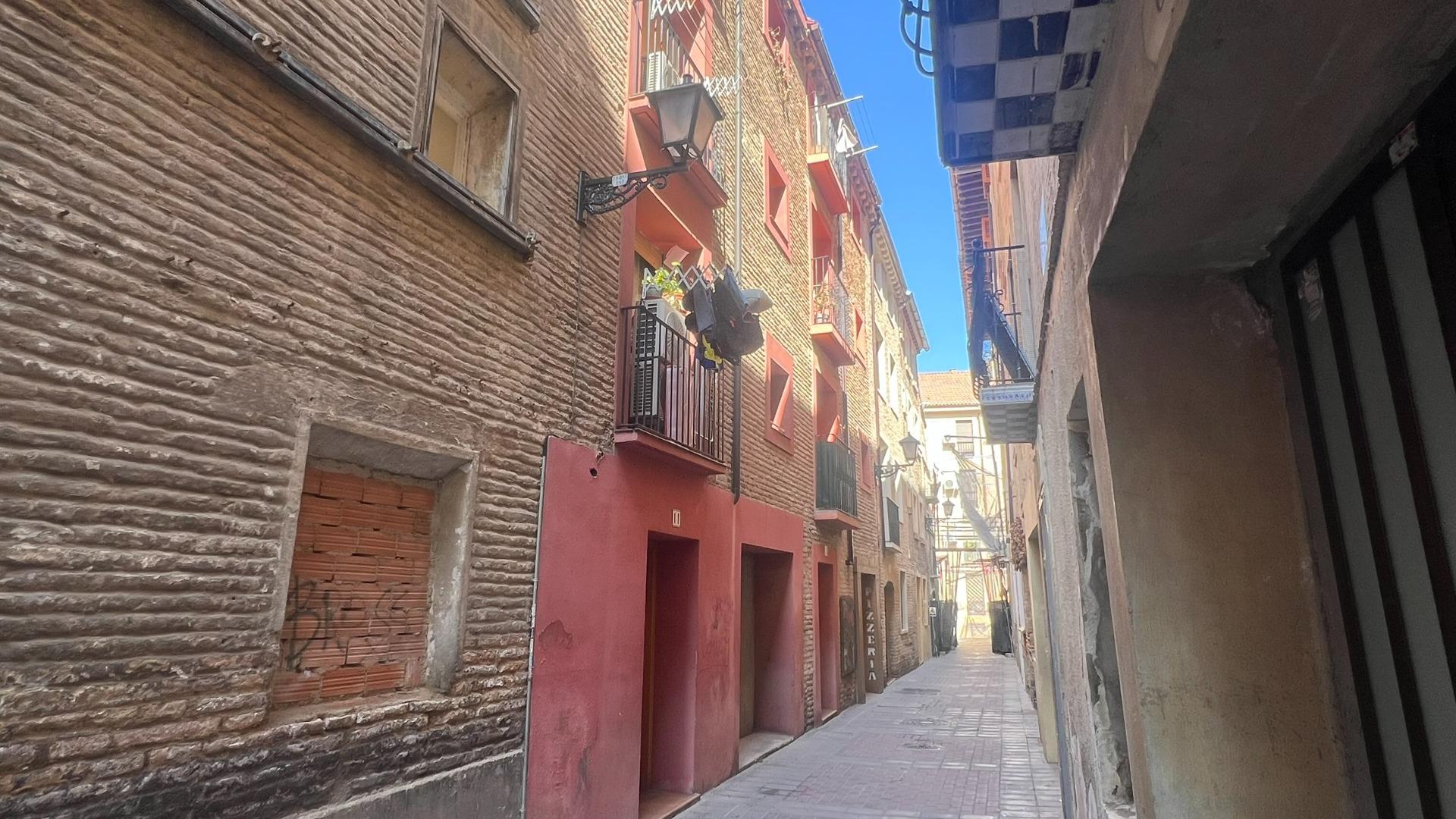 BUILDING for SALE in ZARAGOZA - Arrabal (Ref. 00886)