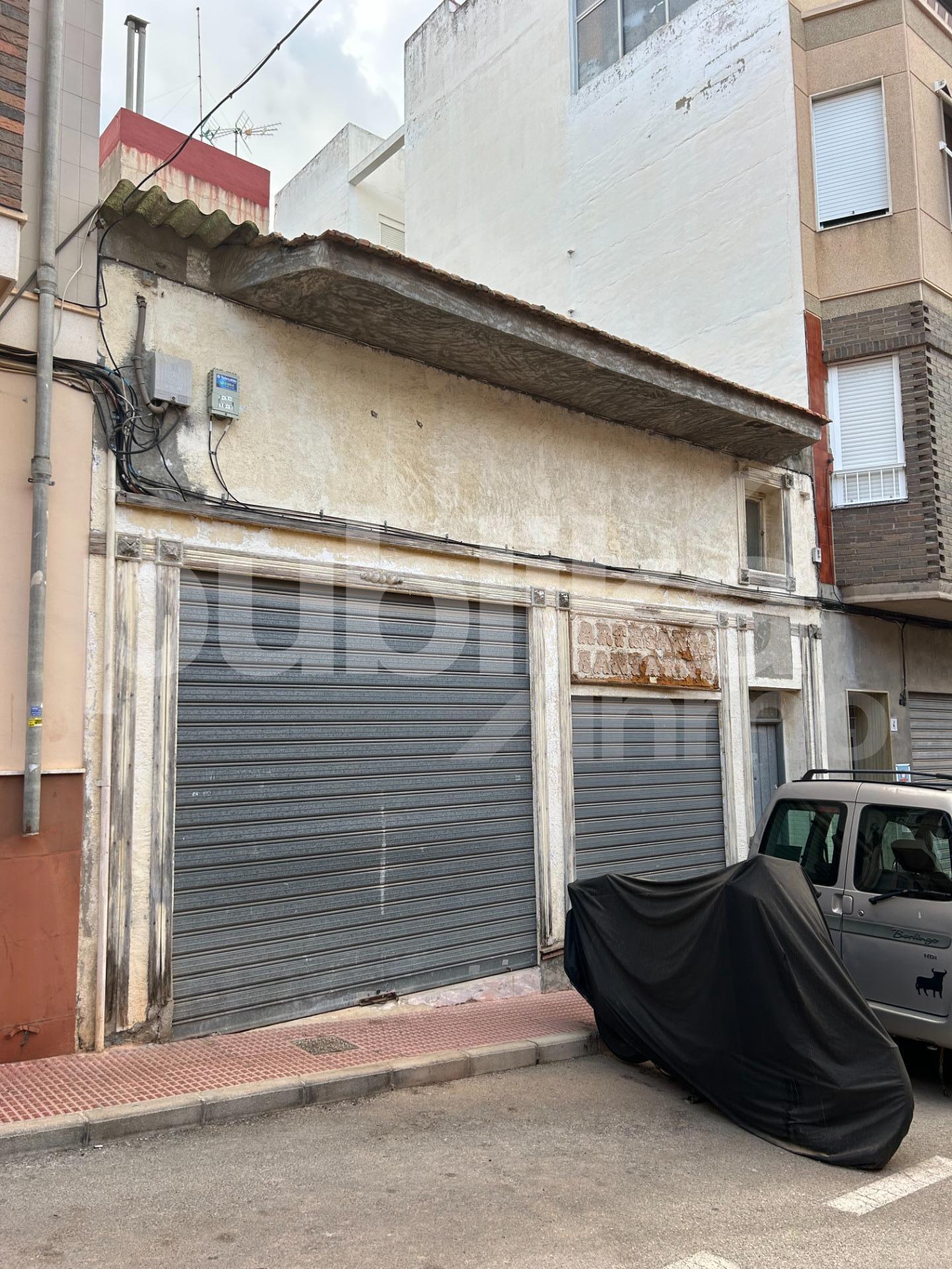Investment Opportunity in the Center of Santa Pola: Urban Land just 400 meters from Playa Levante.