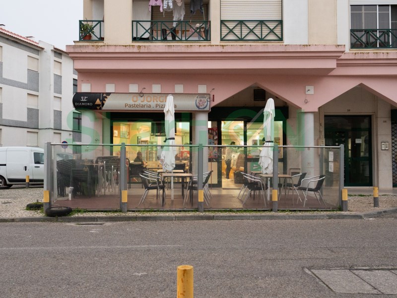 Commercial Property for Sale Excellent Investment Opportunity in Samora Correia