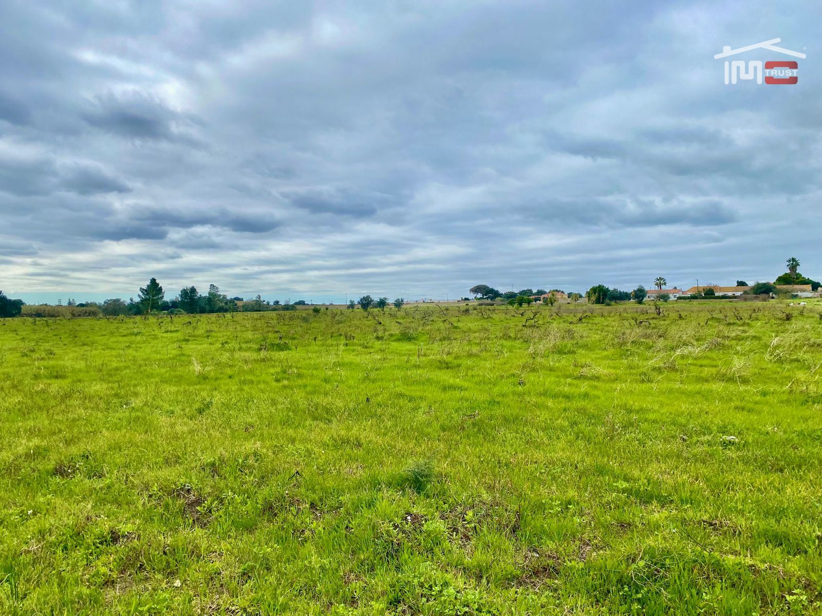 Rustic Land with 3,949M2 Poceirão - Possibility of Construction House