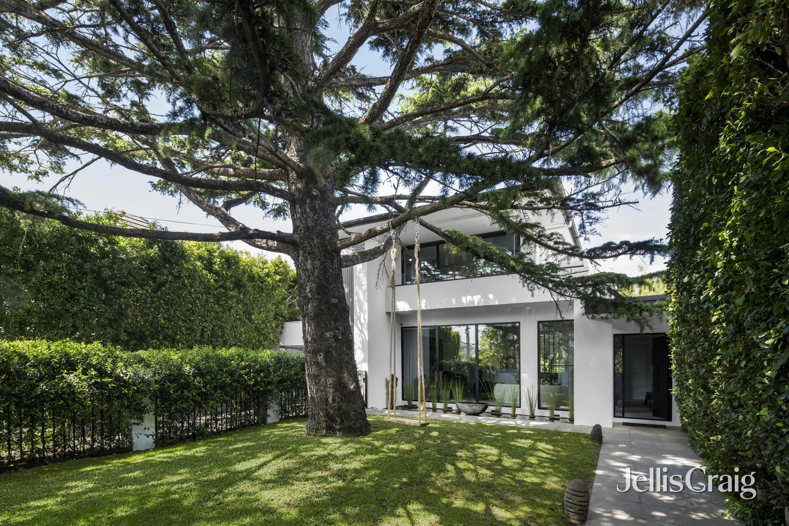 Architectural Excellence Meets Contemporary Living