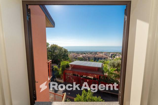 Home for sale, Via Sciarone, 15 (Aci Castello, Italy)